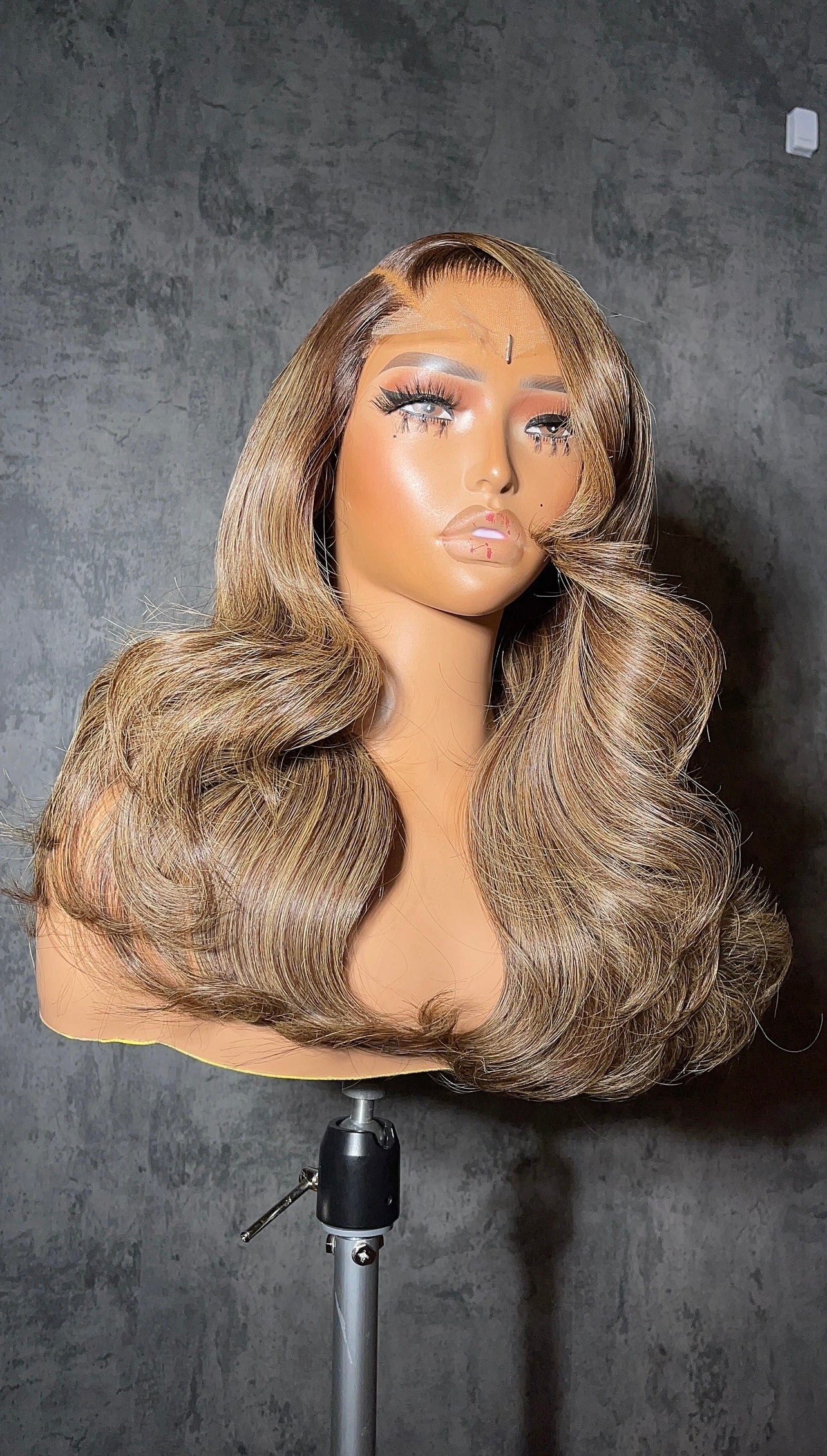 Raw Vietnamese ~ Brown & Blonde Highlights