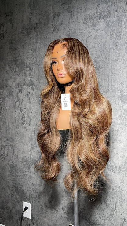 Raw Vietnamese ~ Brown/Blonde Highlights
